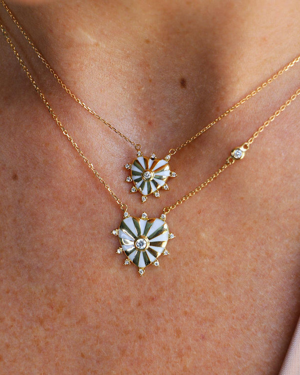 Small Mila Heart necklace with Diamonds around