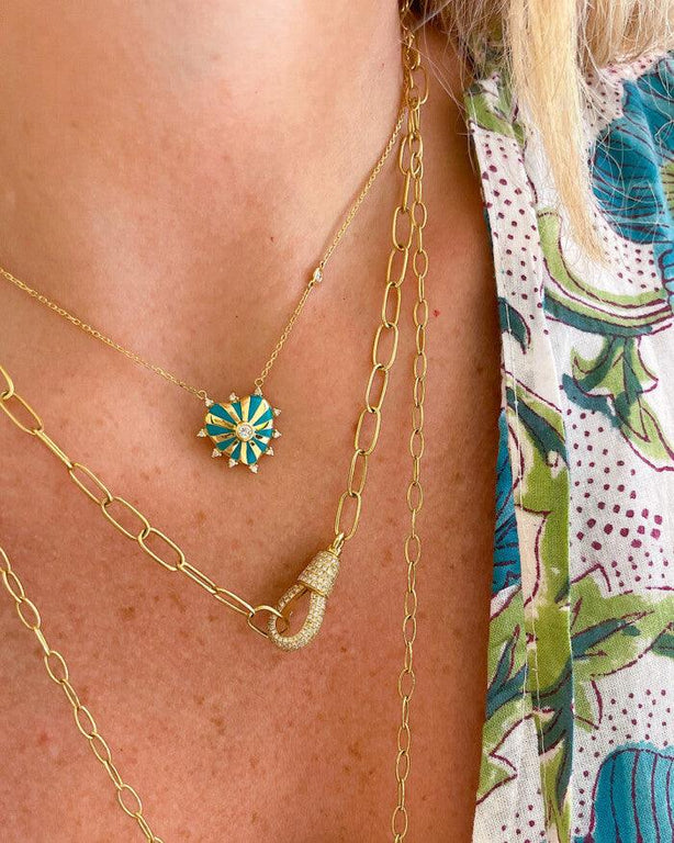 Small Mila Heart necklace with Diamonds around